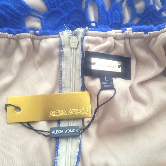 Alexia Admor Crochet Lace Dress Blue Size Large - Picture 5 of 10